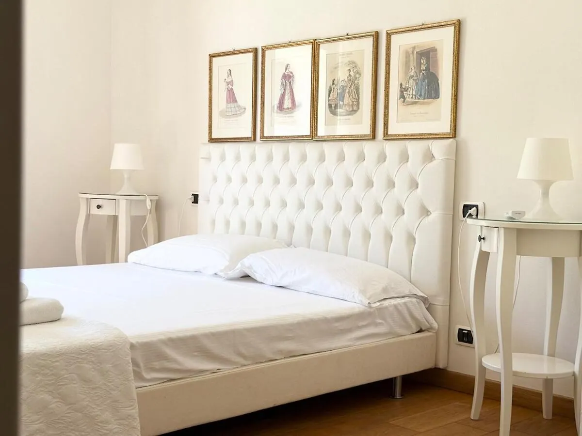 Classic 3 Suites Sul Mare Marmo Di Carrara Design Marina di Pietrasanta Italy