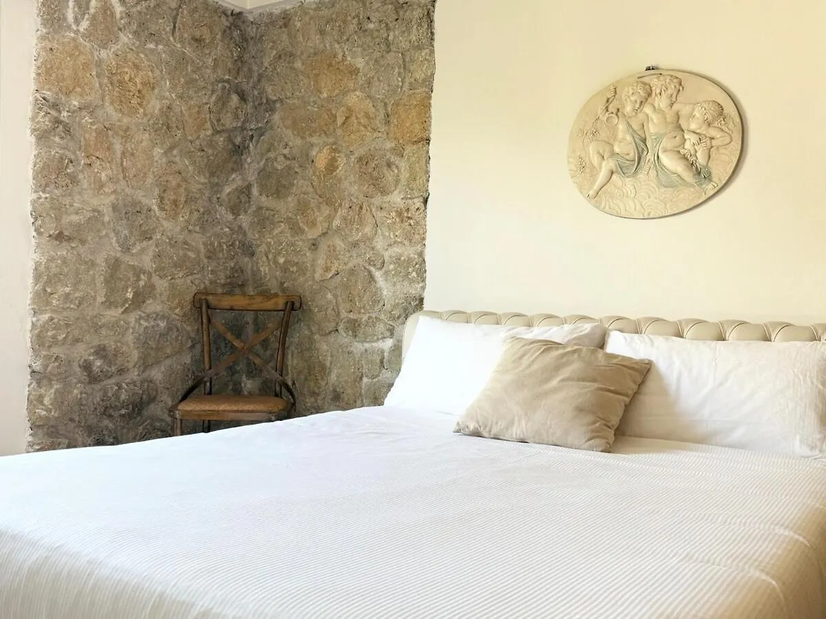 Classic 3 Suites Sul Mare Marmo Di Carrara Design Marina di Pietrasanta 0*,  Italy
