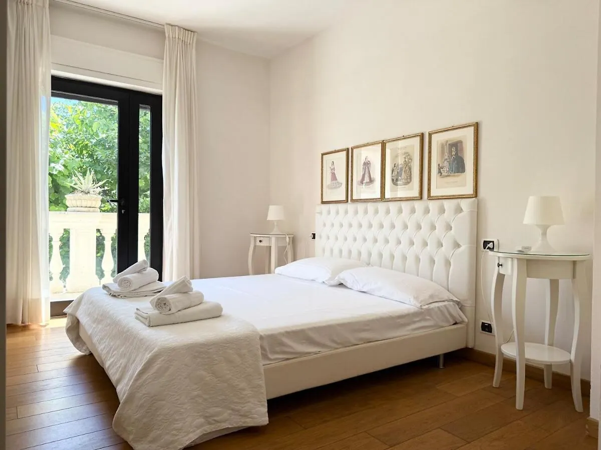 Apartment Classic 3 Suites Sul Mare Marmo Di Carrara Design Marina di Pietrasanta