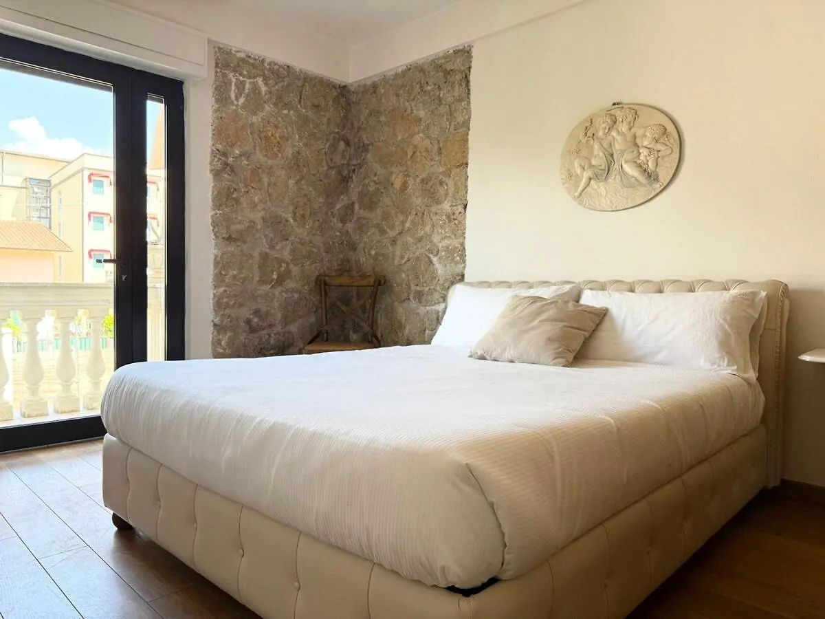 Classic 3 Suites Sul Mare Marmo Di Carrara Design Marina di Pietrasanta 0*,